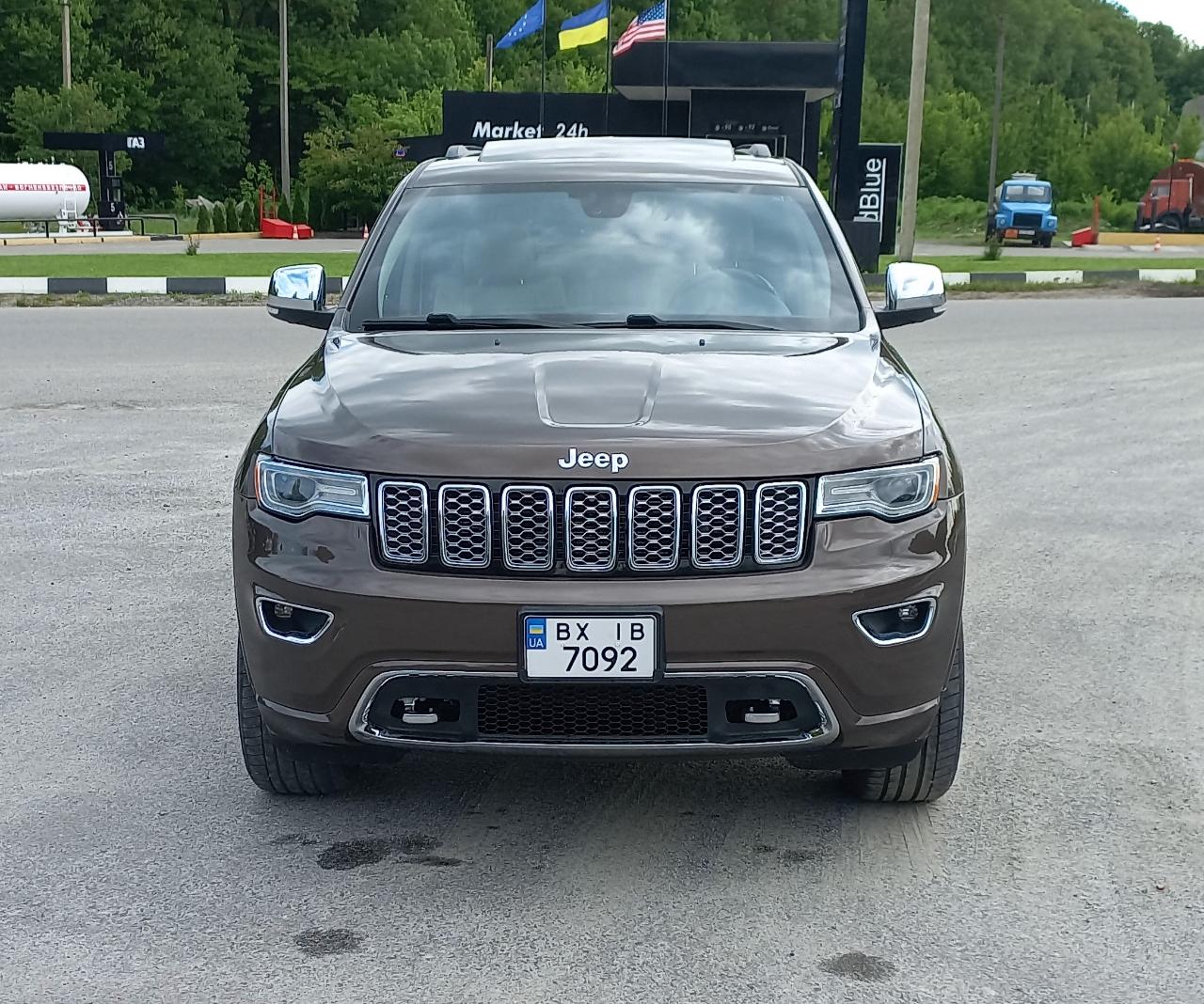 Jeep Grand Cherokee - фото 3