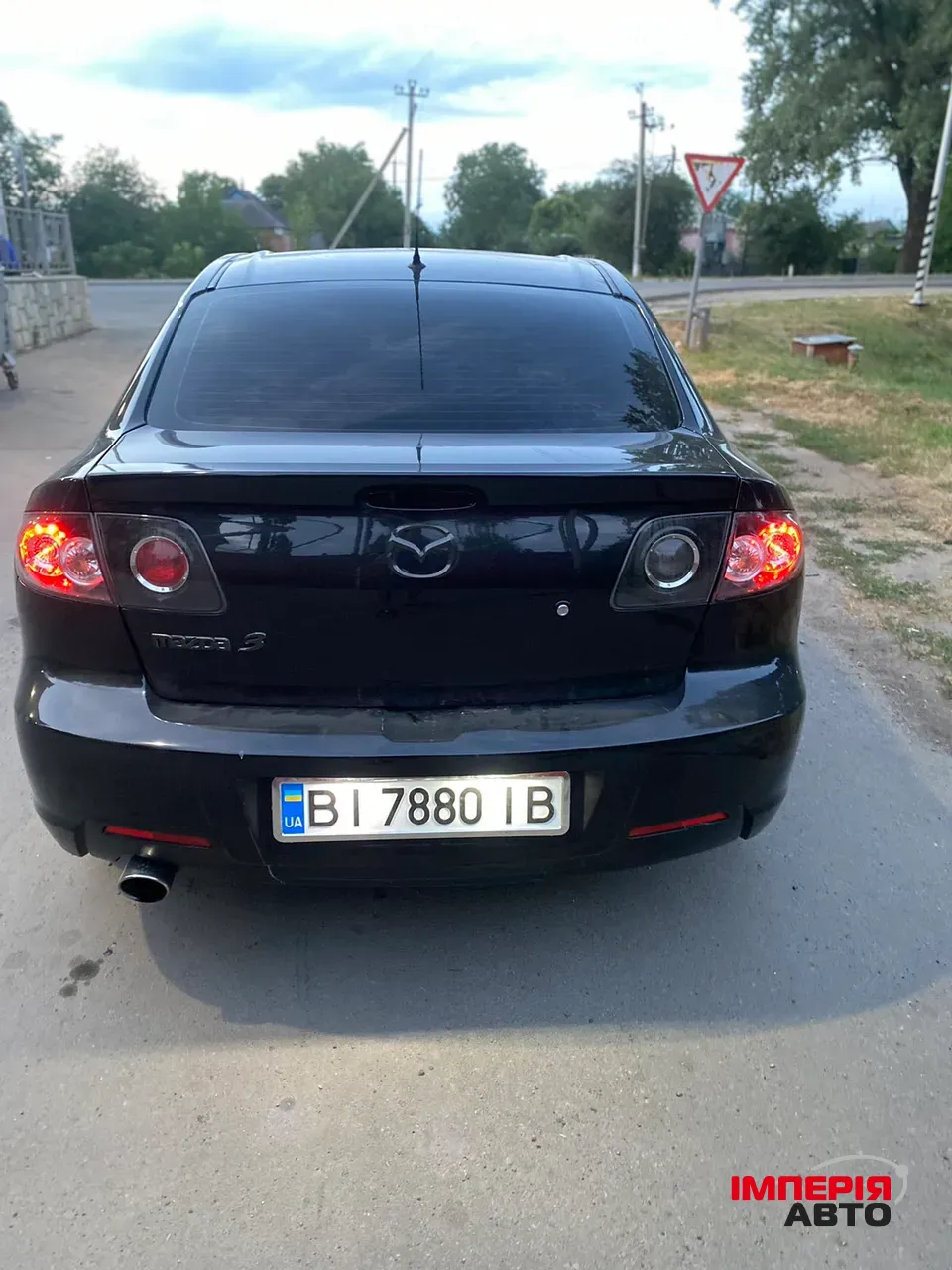 Mazda 3 - фото 4