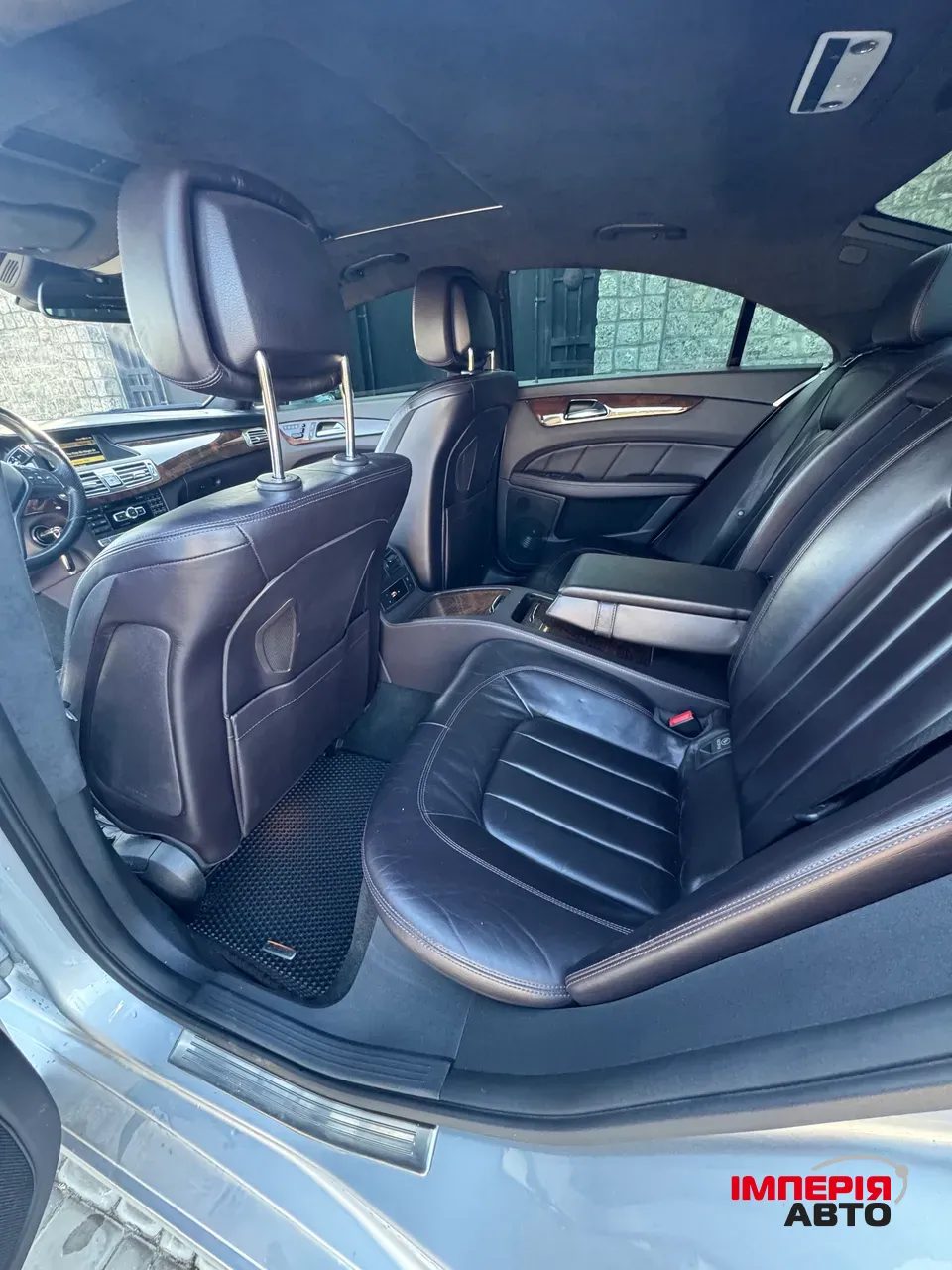 Mercedes-Benz CLS - фото 13