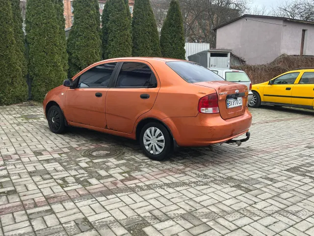 Chevrolet Aveo - фото 3