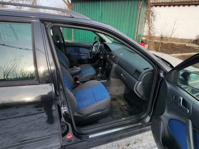 Skoda Octavia - фото 3