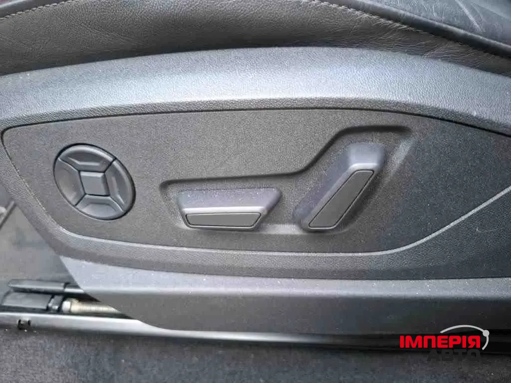 Audi Q8 Sportback e-tron - фото 14