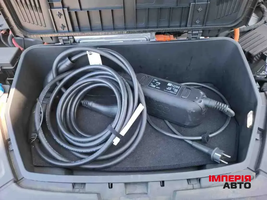 Audi Q8 Sportback e-tron - фото 9