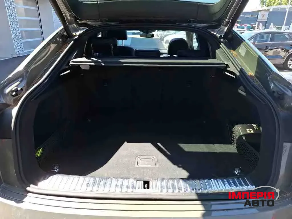 Audi Q8 Sportback e-tron - фото 19