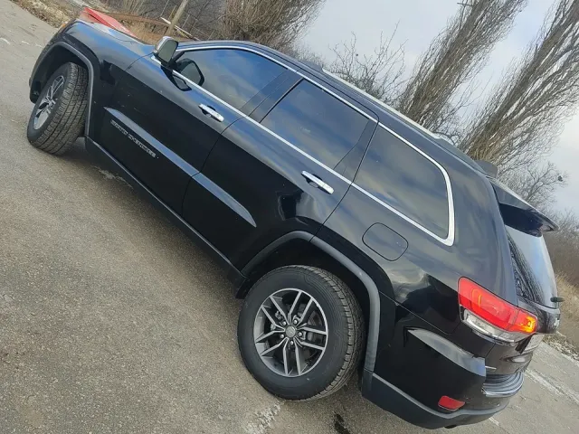 Jeep Grand Cherokee - фото 4