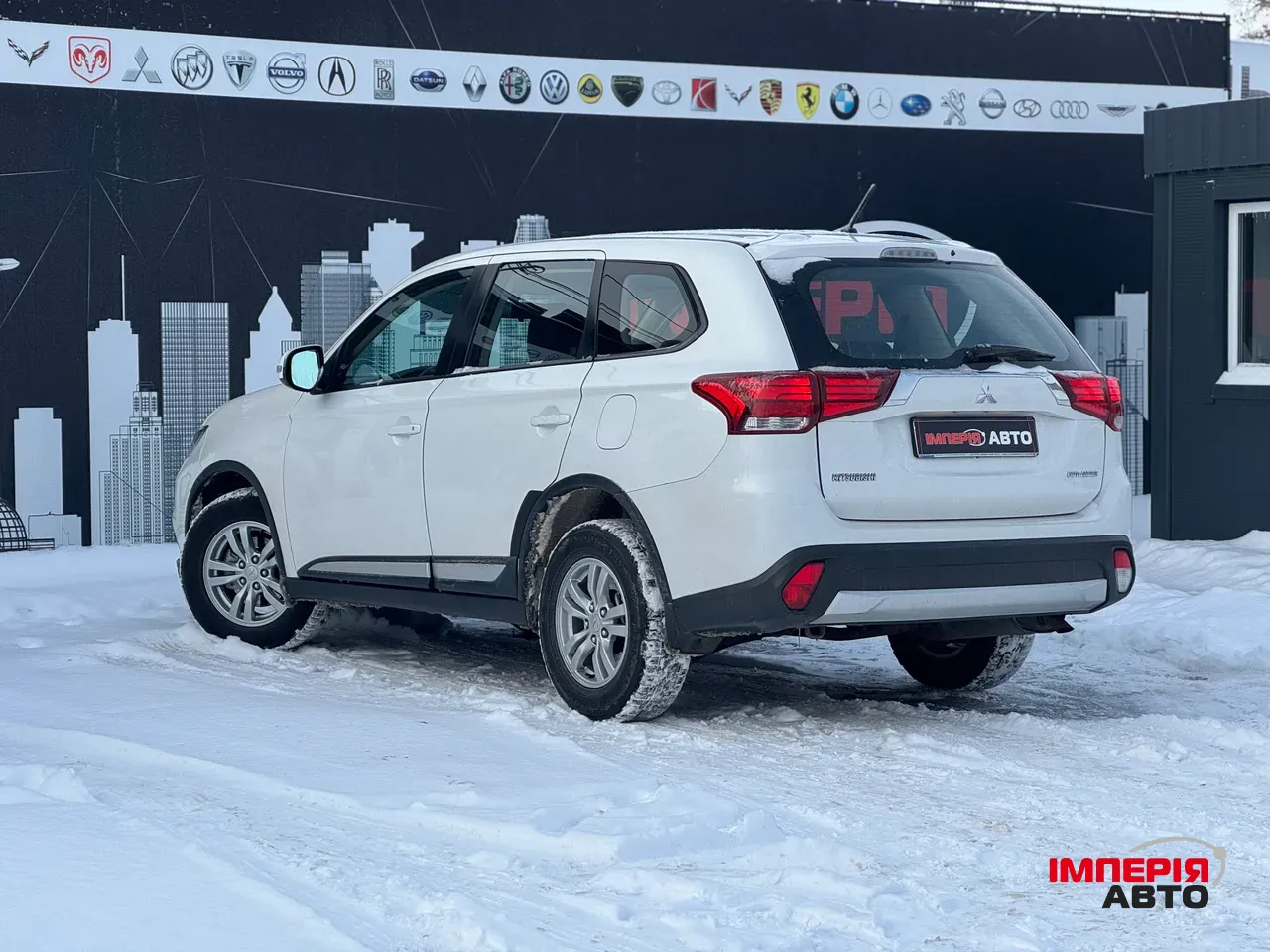 Mitsubishi Outlander - фото 5