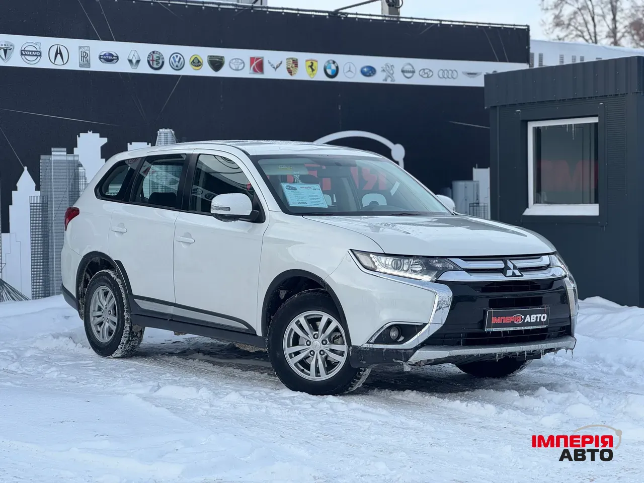 Mitsubishi Outlander - фото 2