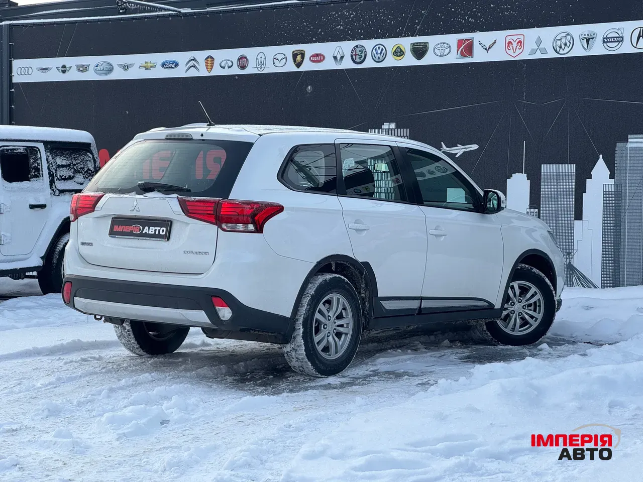 Mitsubishi Outlander - фото 6