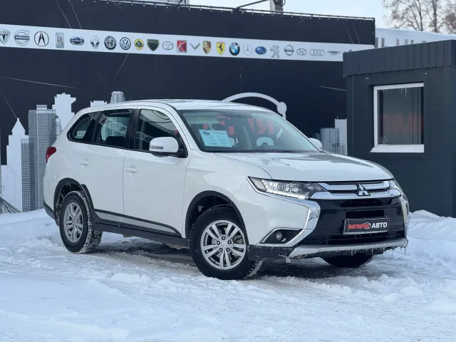 Mitsubishi Outlander - фото 2