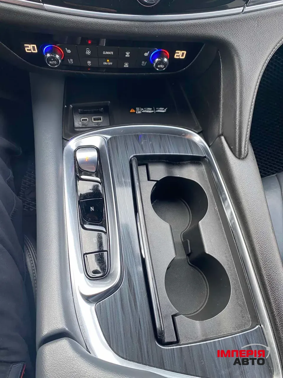 Buick Enclave - фото 30