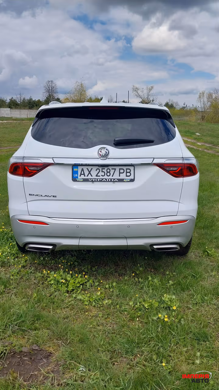 Buick Enclave - фото 2