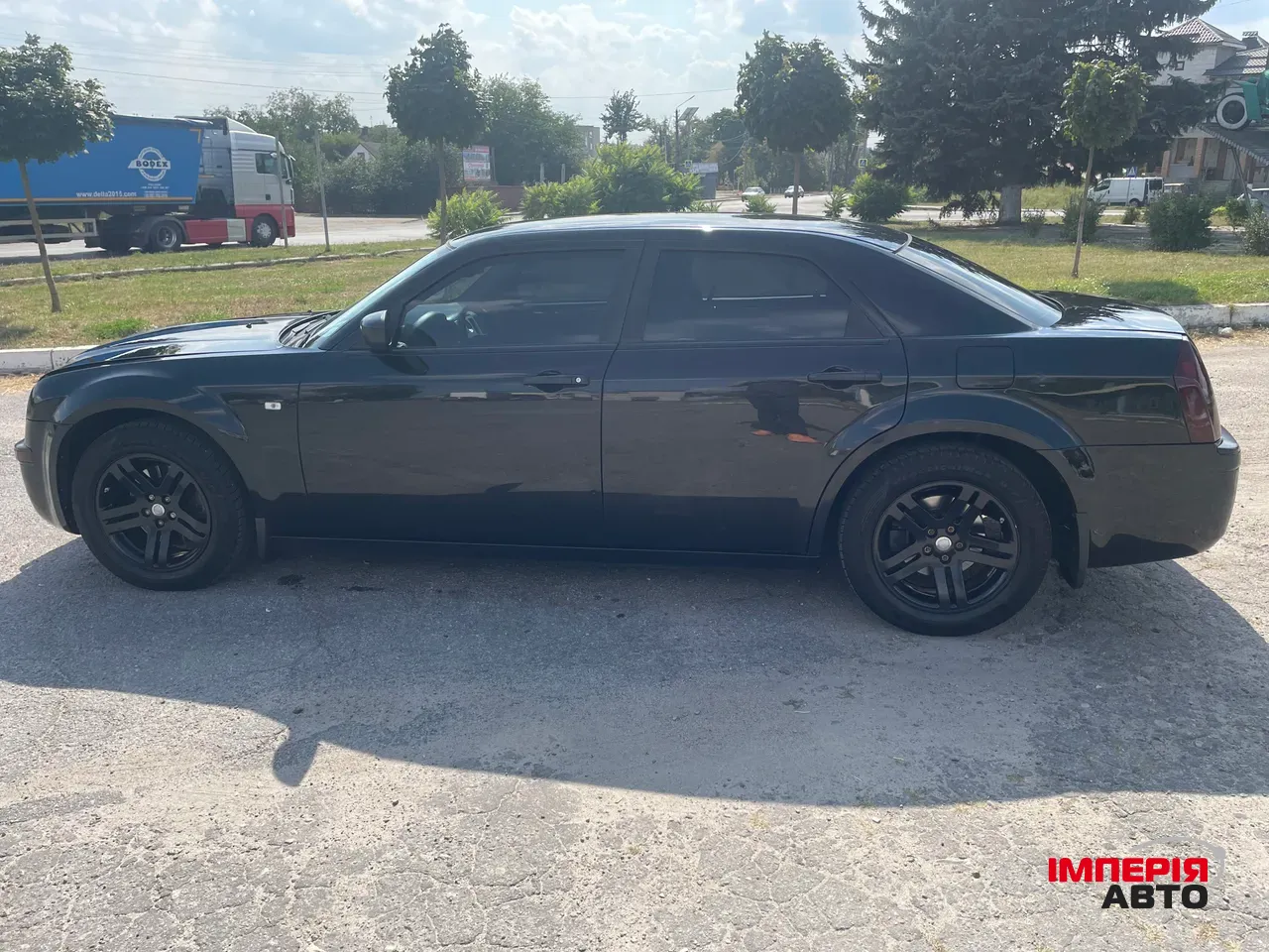 Chrysler 300C - фото 8