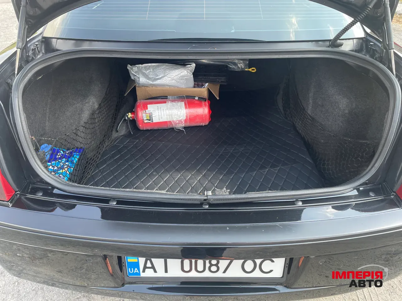 Chrysler 300C - фото 9