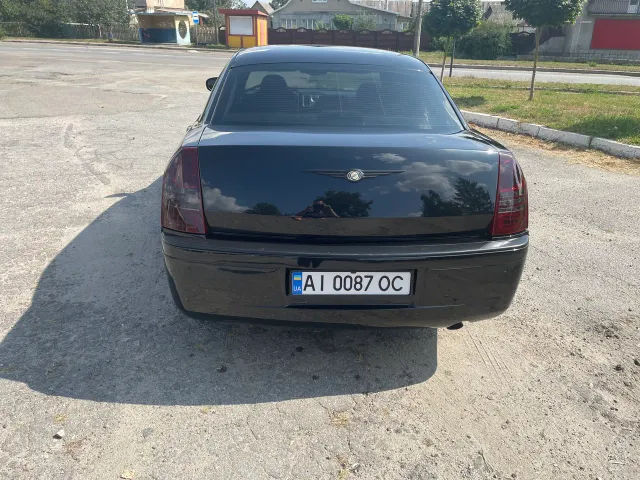 Chrysler 300C - фото 2