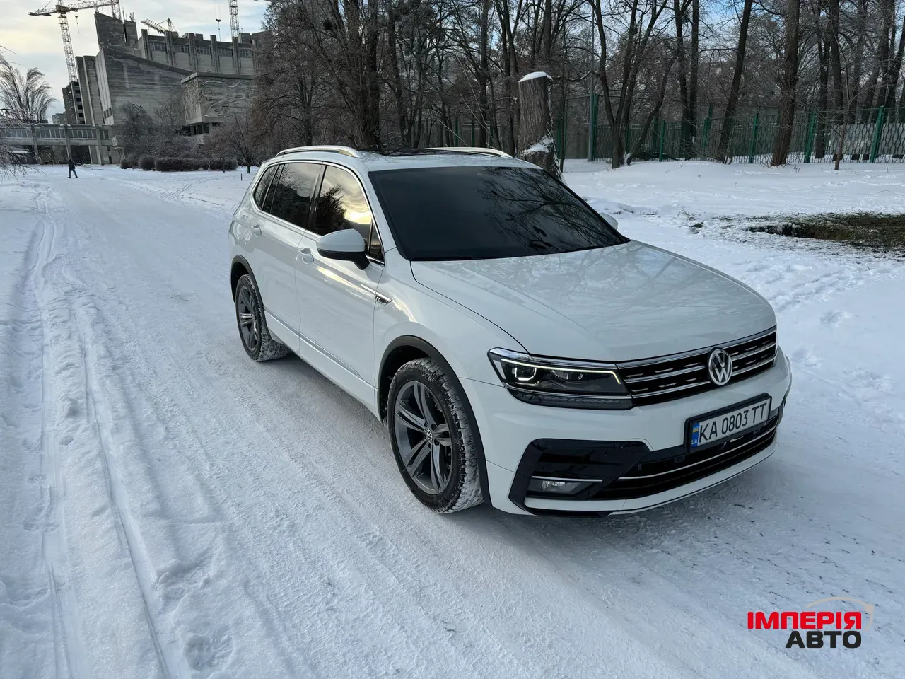 Volkswagen Tiguan - фото 2