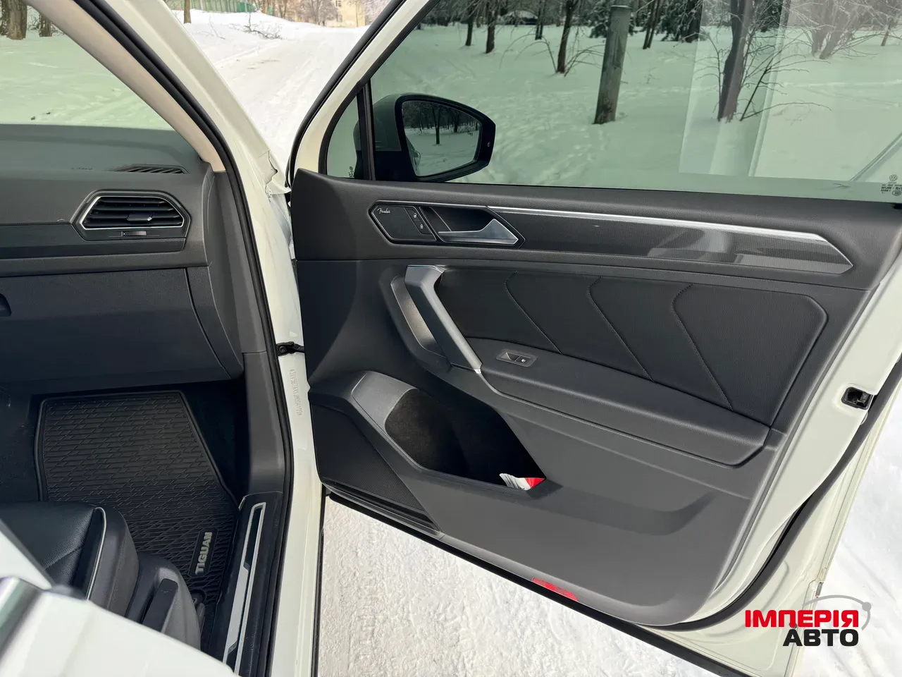 Volkswagen Tiguan - фото 12