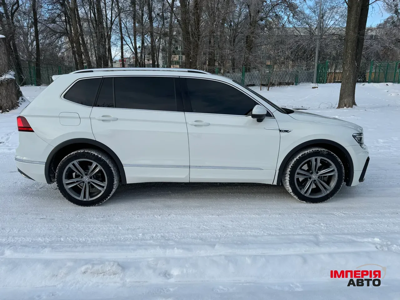 Volkswagen Tiguan - фото 5