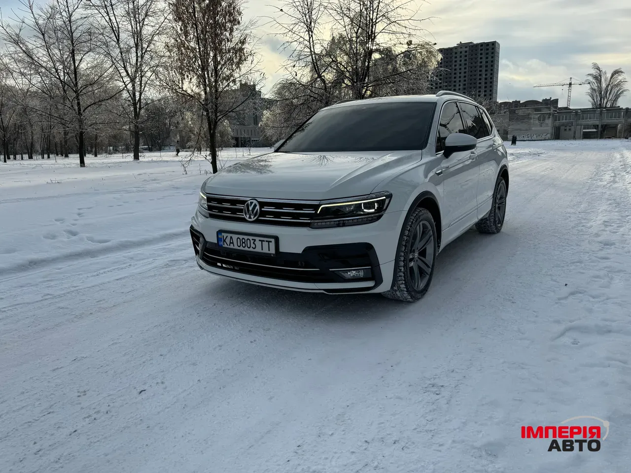 Volkswagen Tiguan - фото 8