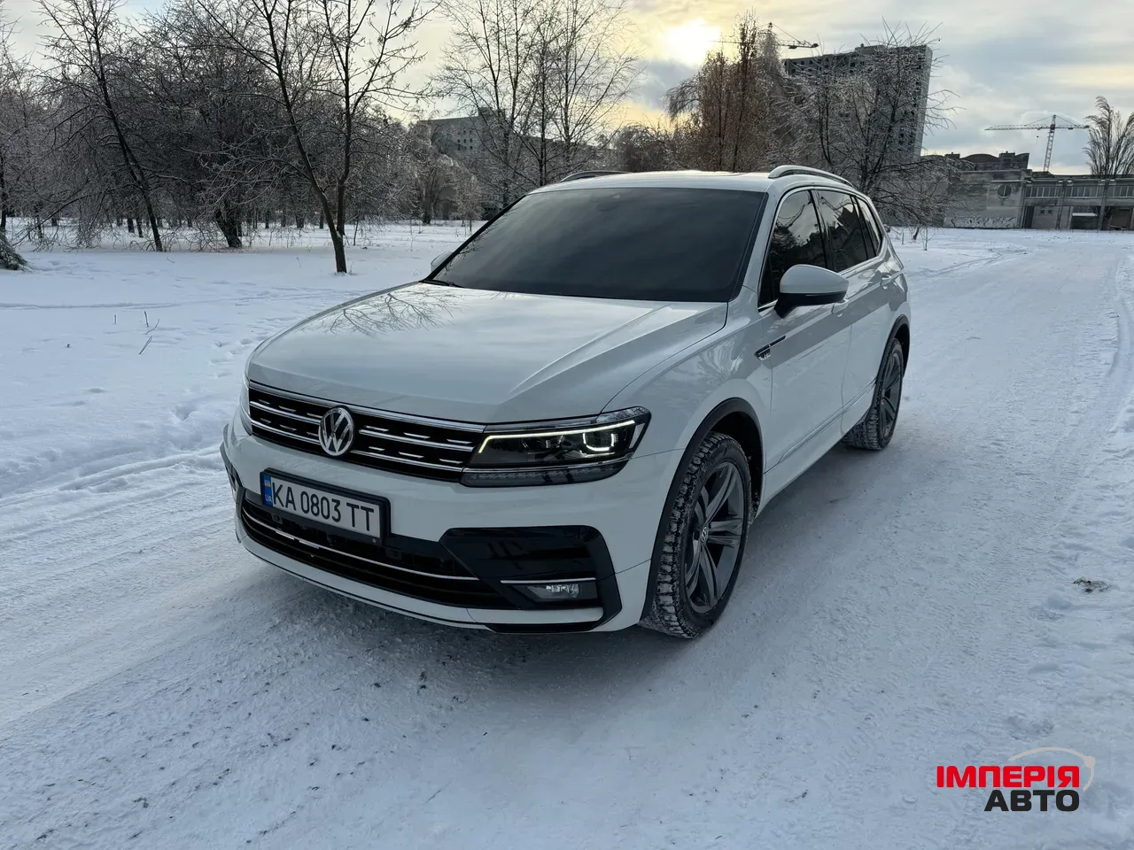 Volkswagen Tiguan - фото 3