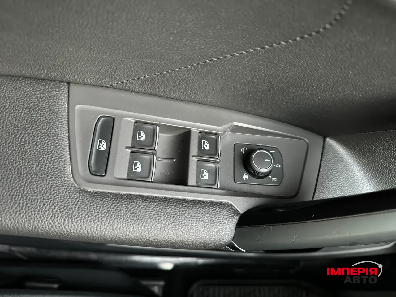 Volkswagen Tiguan - фото 18