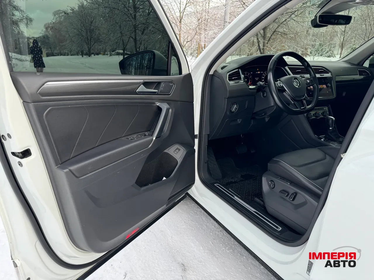 Volkswagen Tiguan - фото 11