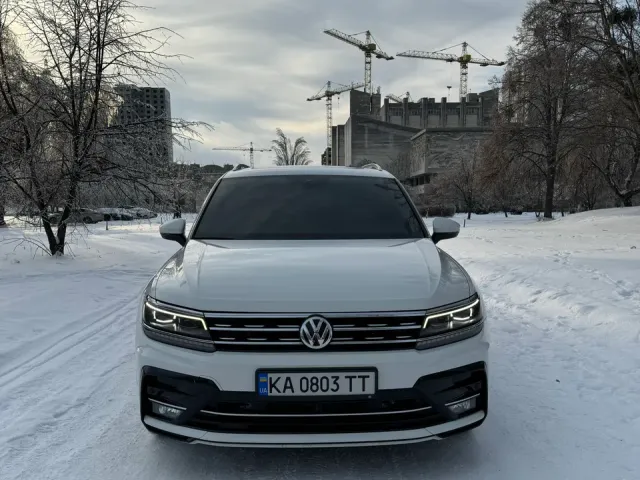 Volkswagen Tiguan - фото 1