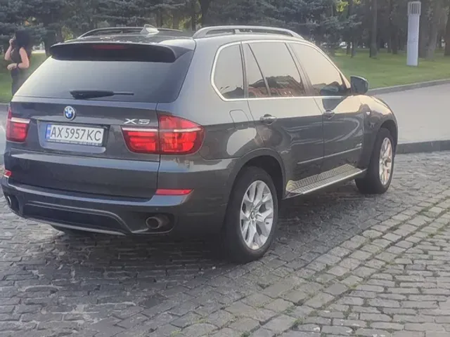BMW X5 - фото 1