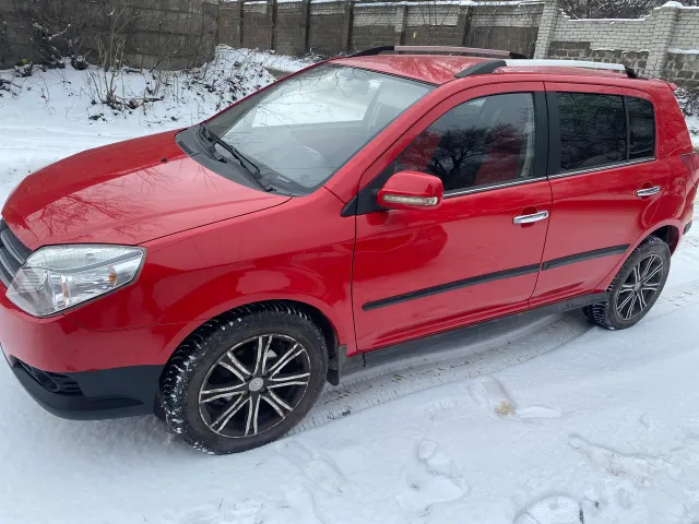 Geely MK Cross - фото 2