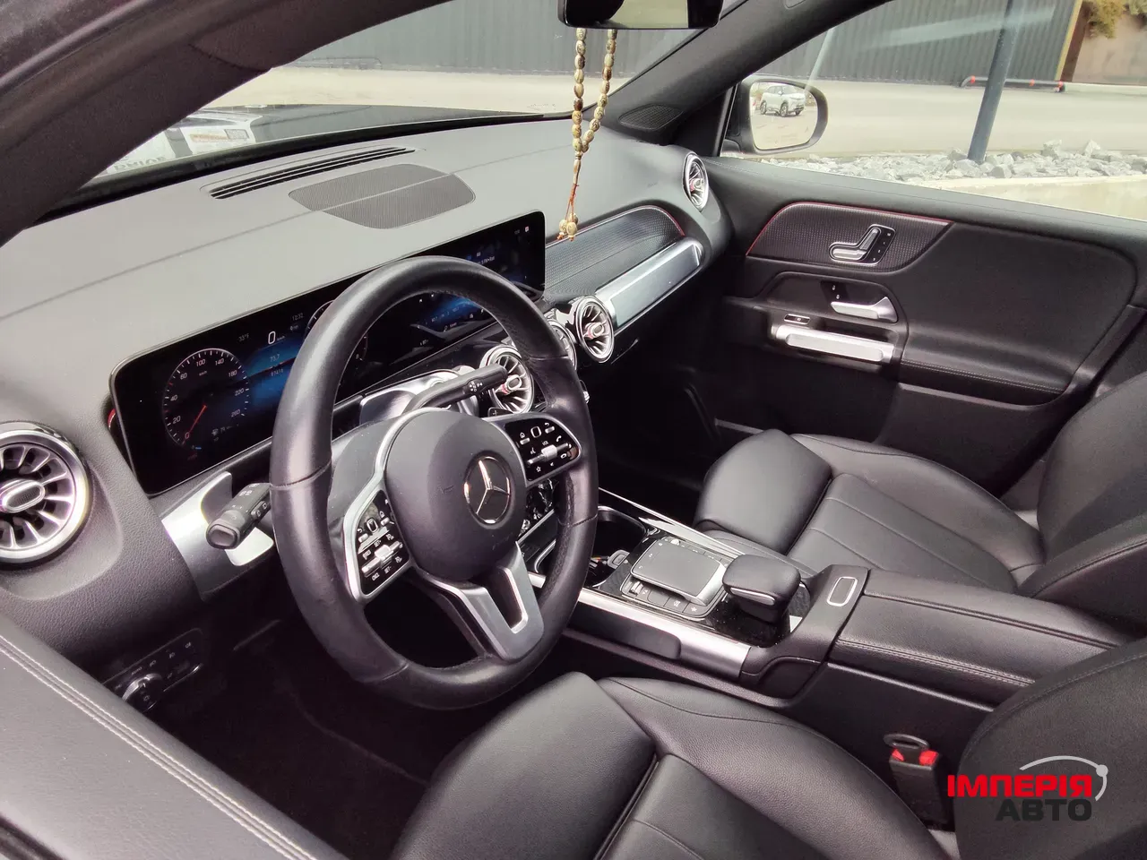 Mercedes-Benz GLB - фото 25