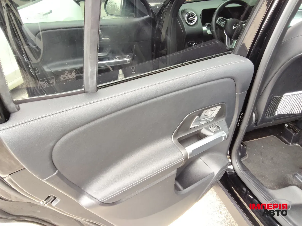 Mercedes-Benz GLB - фото 14