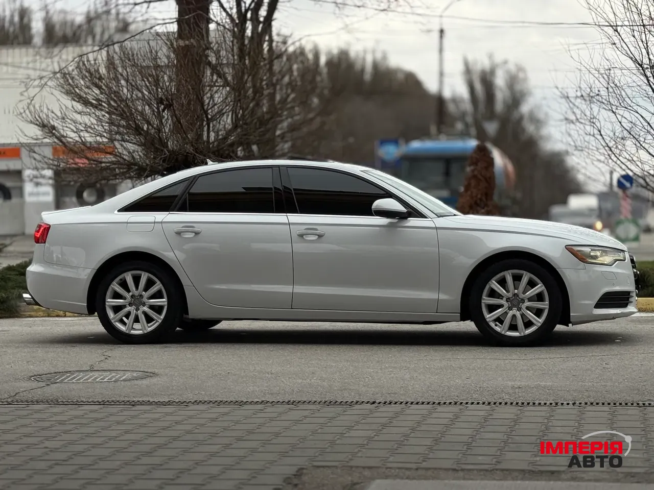 Audi A6 - фото 6