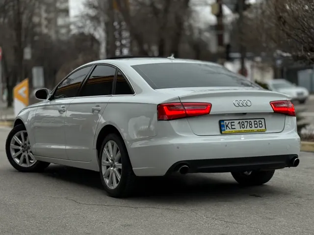 Audi A6 - фото 3