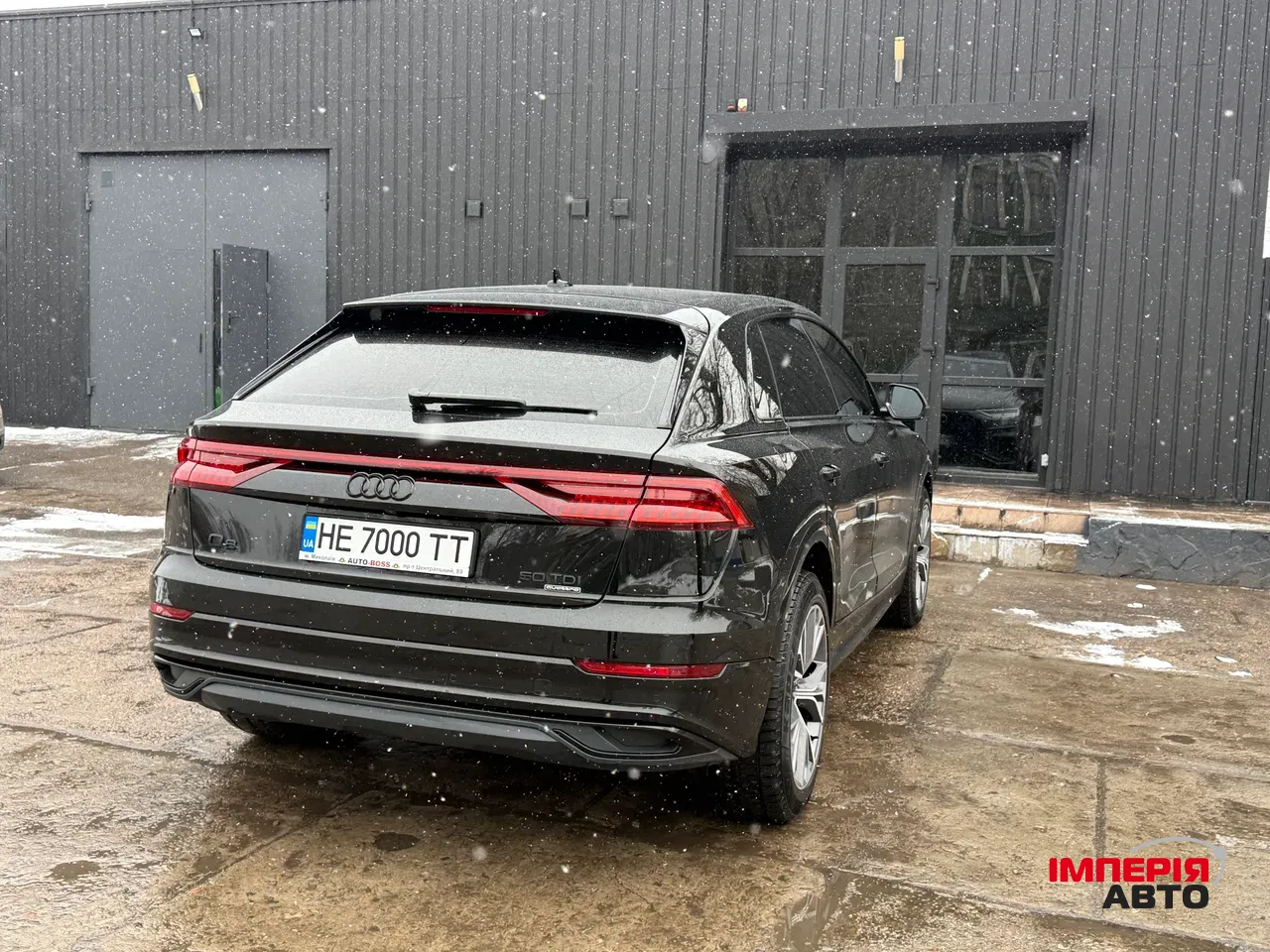 Audi Q8 - фото 24