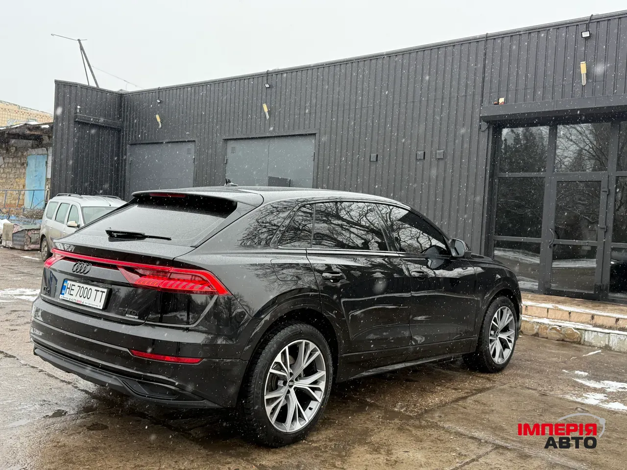 Audi Q8 - фото 15