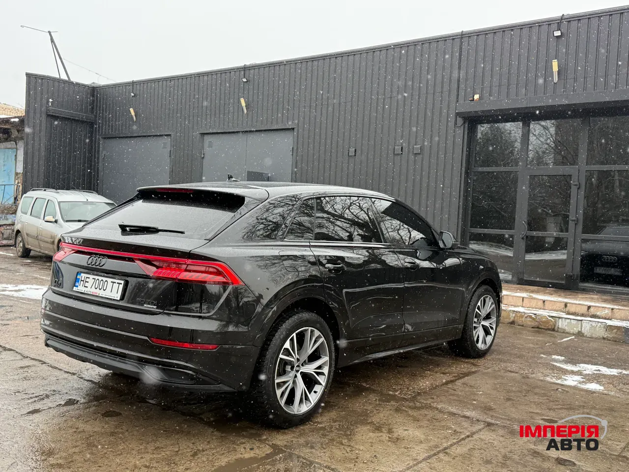 Audi Q8 - фото 18