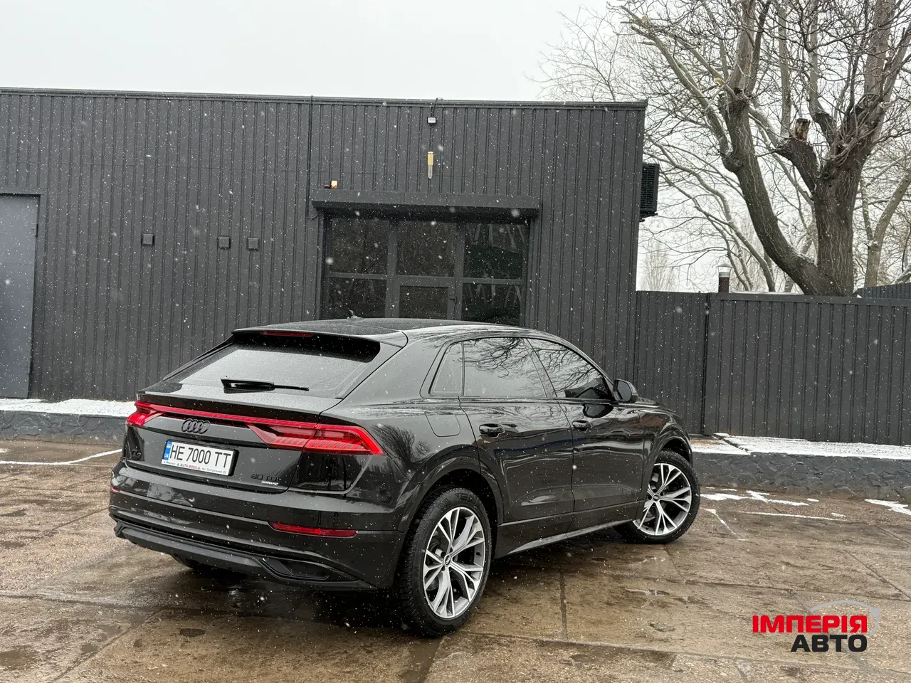 Audi Q8 - фото 32