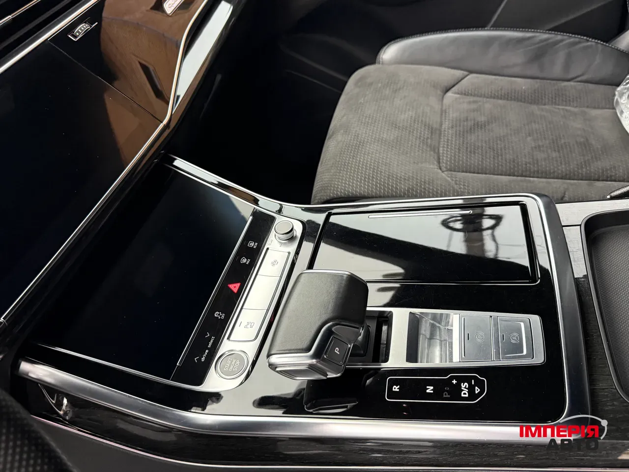 Audi Q8 - фото 65