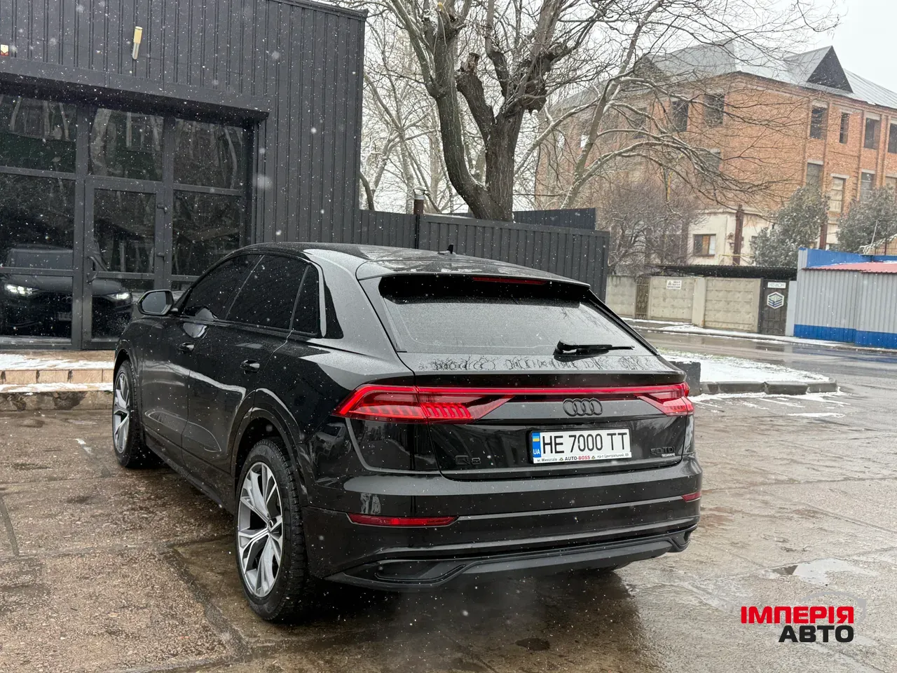 Audi Q8 - фото 27