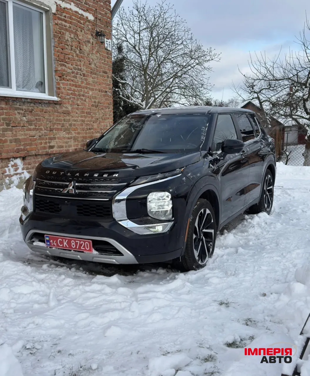 Mitsubishi Outlander - фото 1