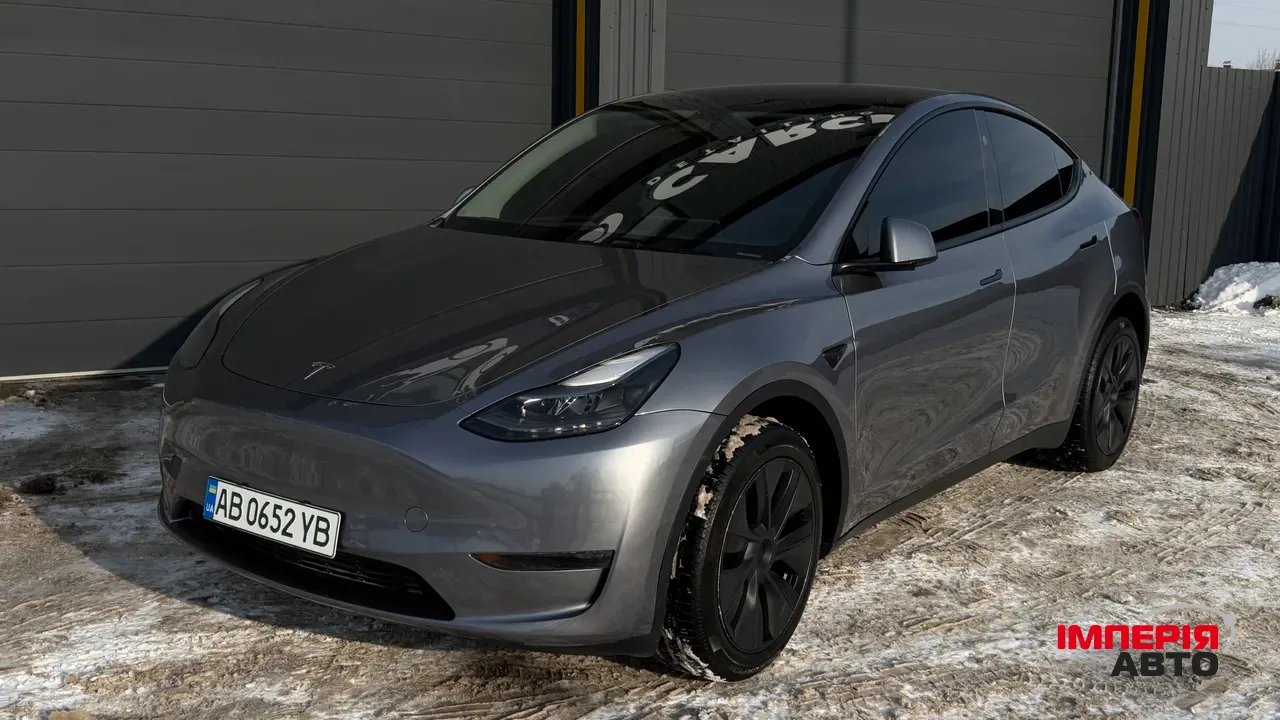 Tesla Model Y - фото 1