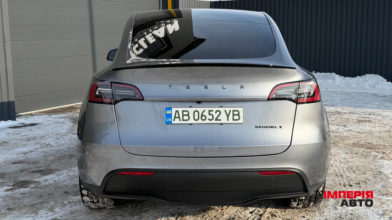 Tesla Model Y - фото 9