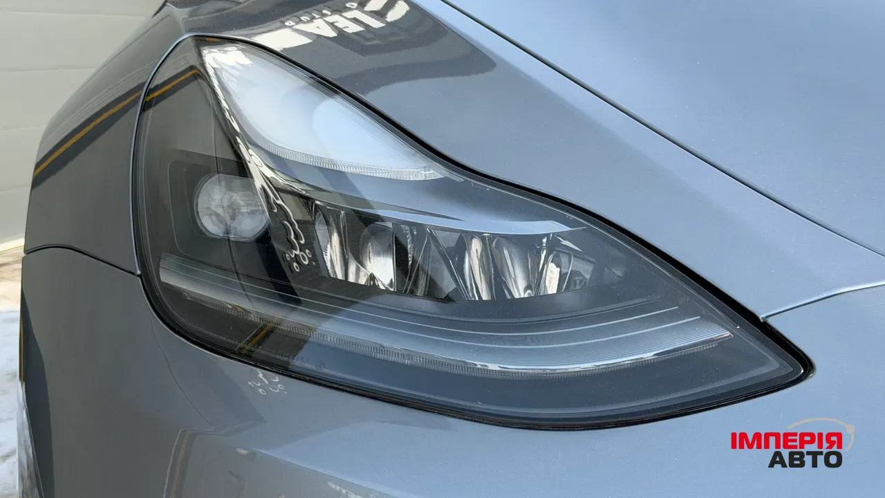 Tesla Model Y - фото 10