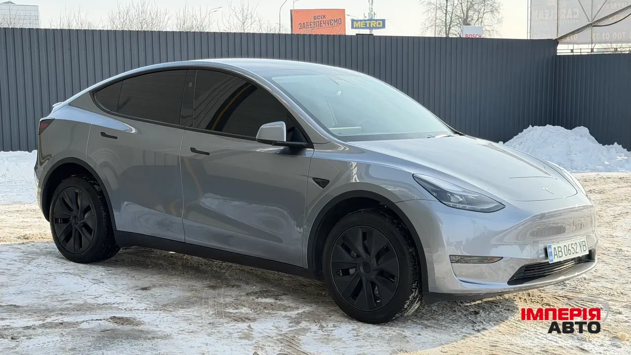 Tesla Model Y - фото 11