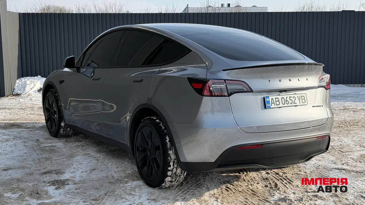 Tesla Model Y - фото 13