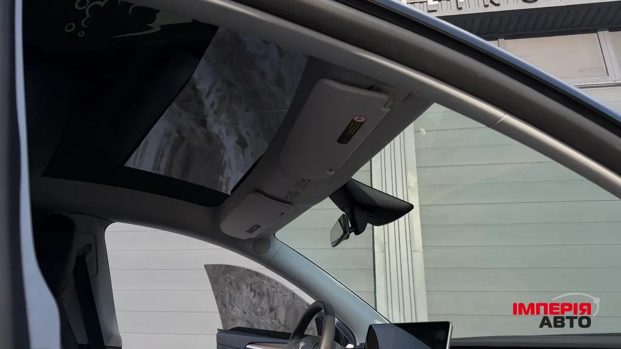 Tesla Model Y - фото 32