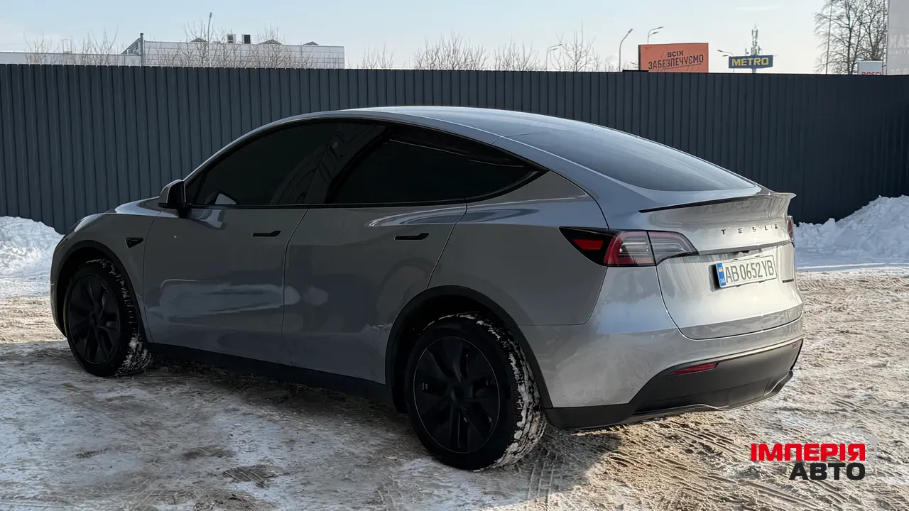 Tesla Model Y - фото 14