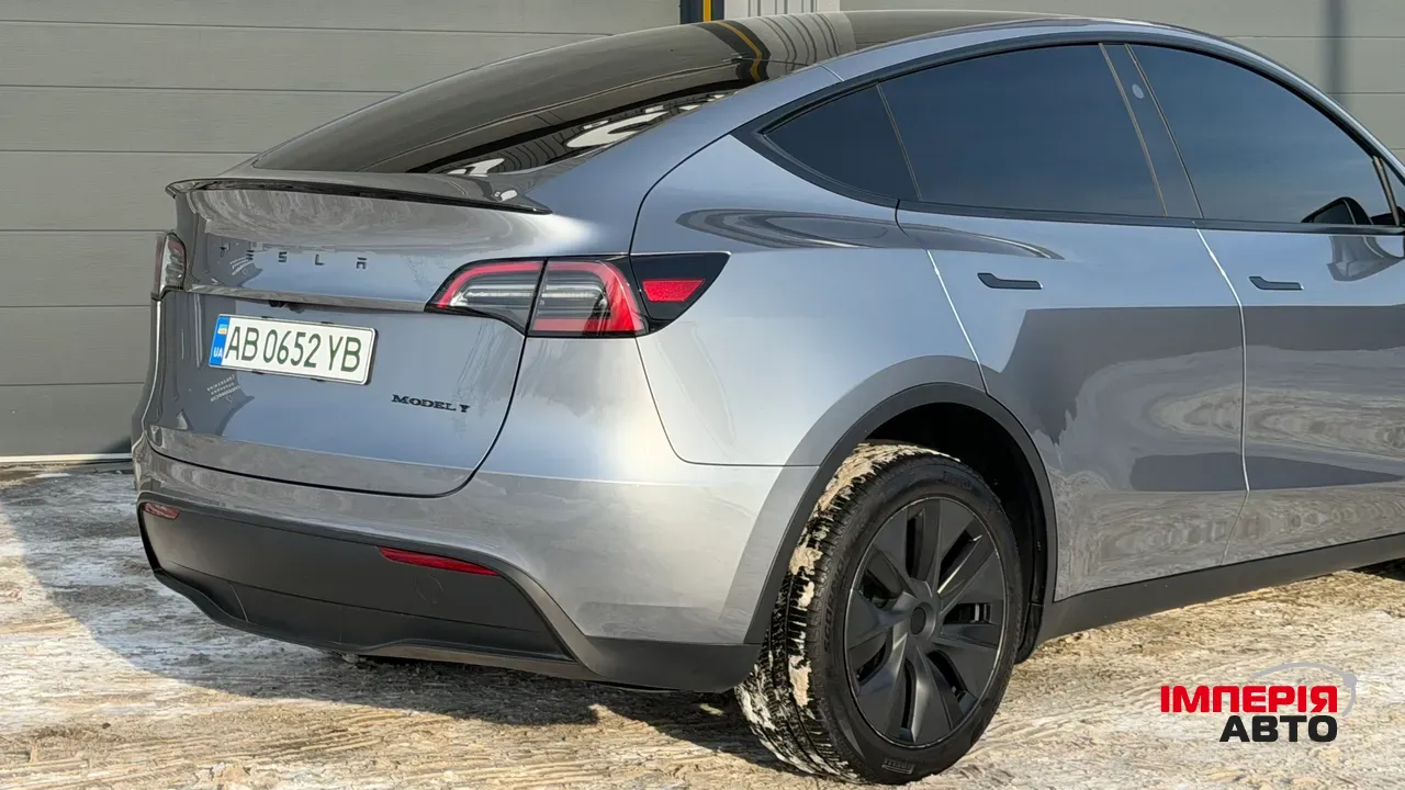 Tesla Model Y - фото 15