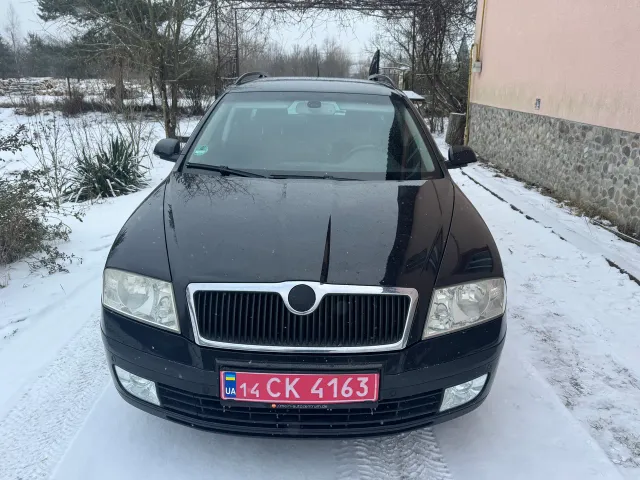 Skoda Octavia - фото 2