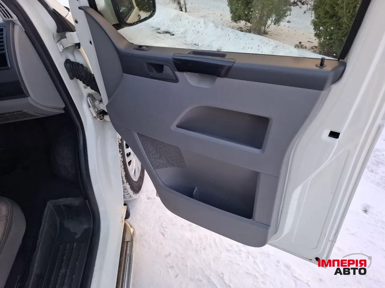 Volkswagen Transporter - фото 12