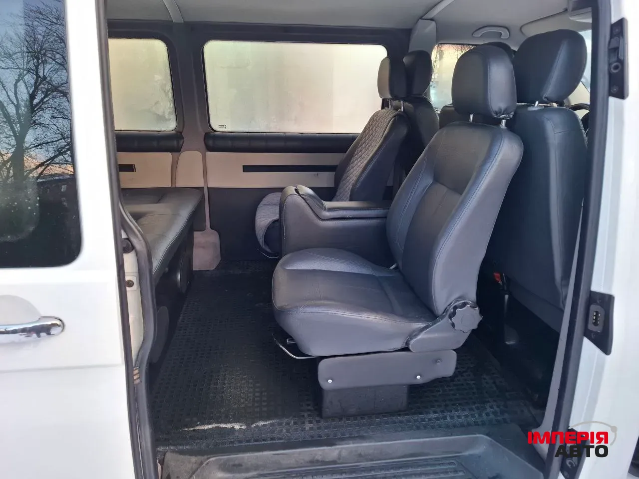 Volkswagen Transporter - фото 16